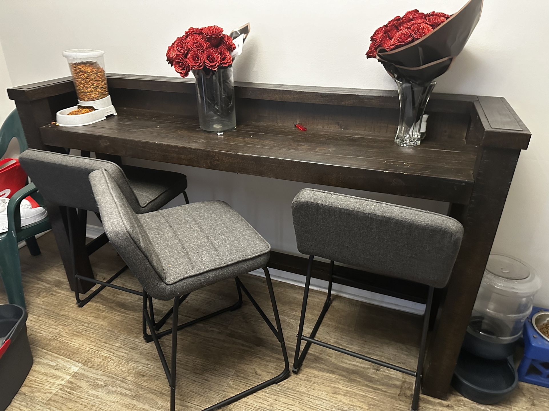 Bar Table & Stools