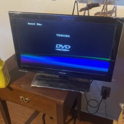 24 Inch Toshiba Tv DVD Combo 