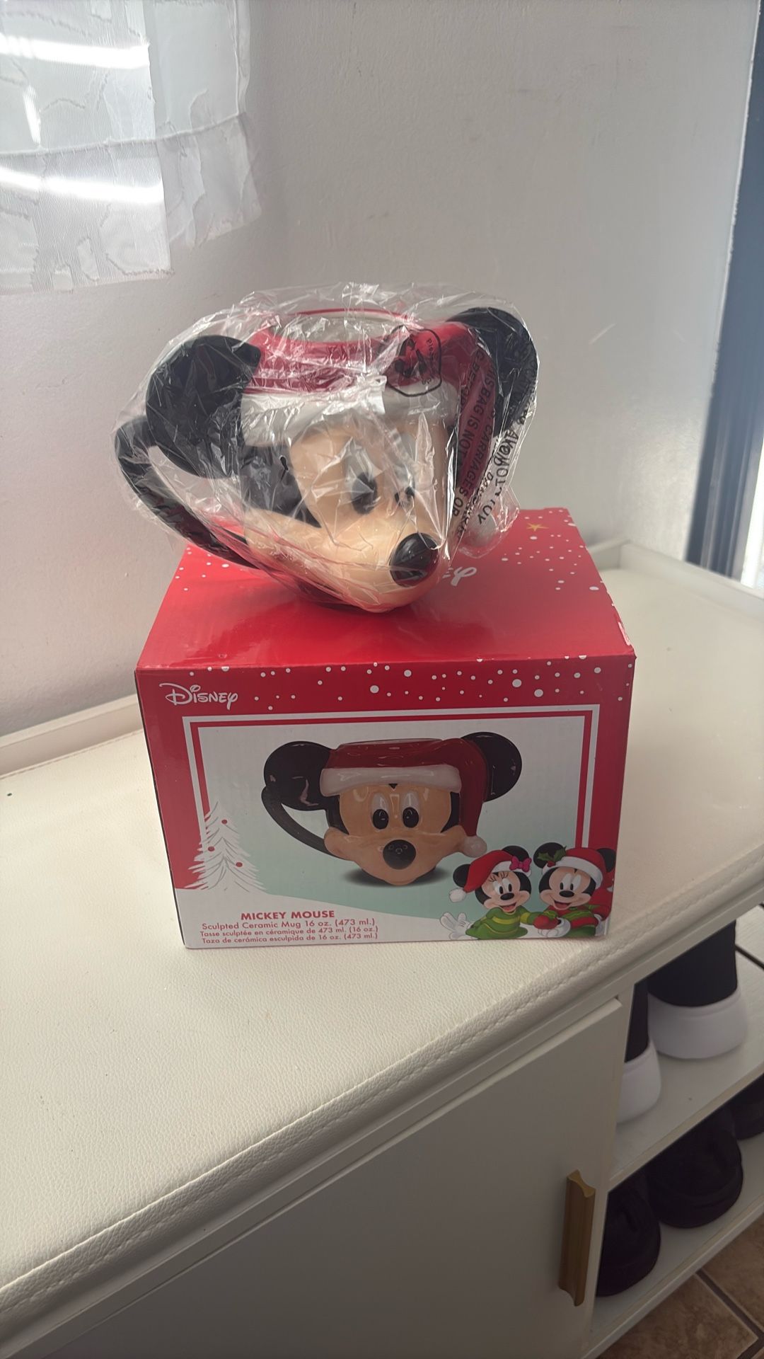 New Christmas Holiday Mickey Mouse Cup $5