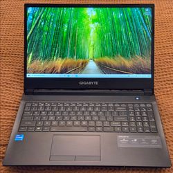 Gigabyte G5 GD 144Hz 1080p i5-11400H 2.7GHz NVIDIA RTX3050 16GB RAM 512GB SSD