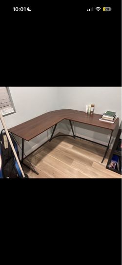 L shaped desk slightly used