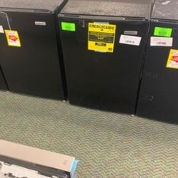 IGLOO MINI FRIDGE 3JX