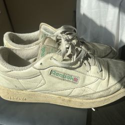 Reebok 11.5 Athletes Shoe 