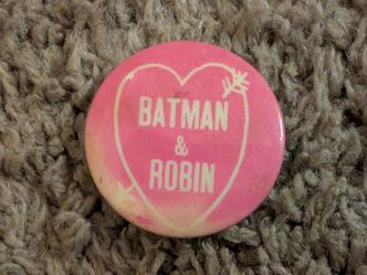Rare 1960's BATMAN & ROBIN IN LOVE 1-3/8" EARLY LGBT Hippie Pinback Button