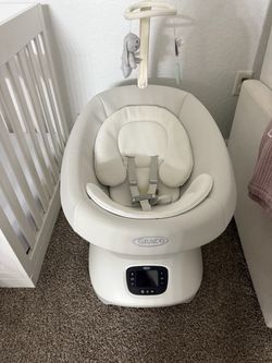 Graco Soothing Baby Swing