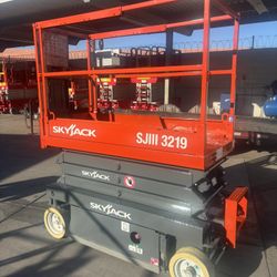 2013, 19 Ft Refurbished Scissor Lift