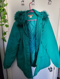 Vintage Tudor Court Coat - Green w/ Faux Fur Hood