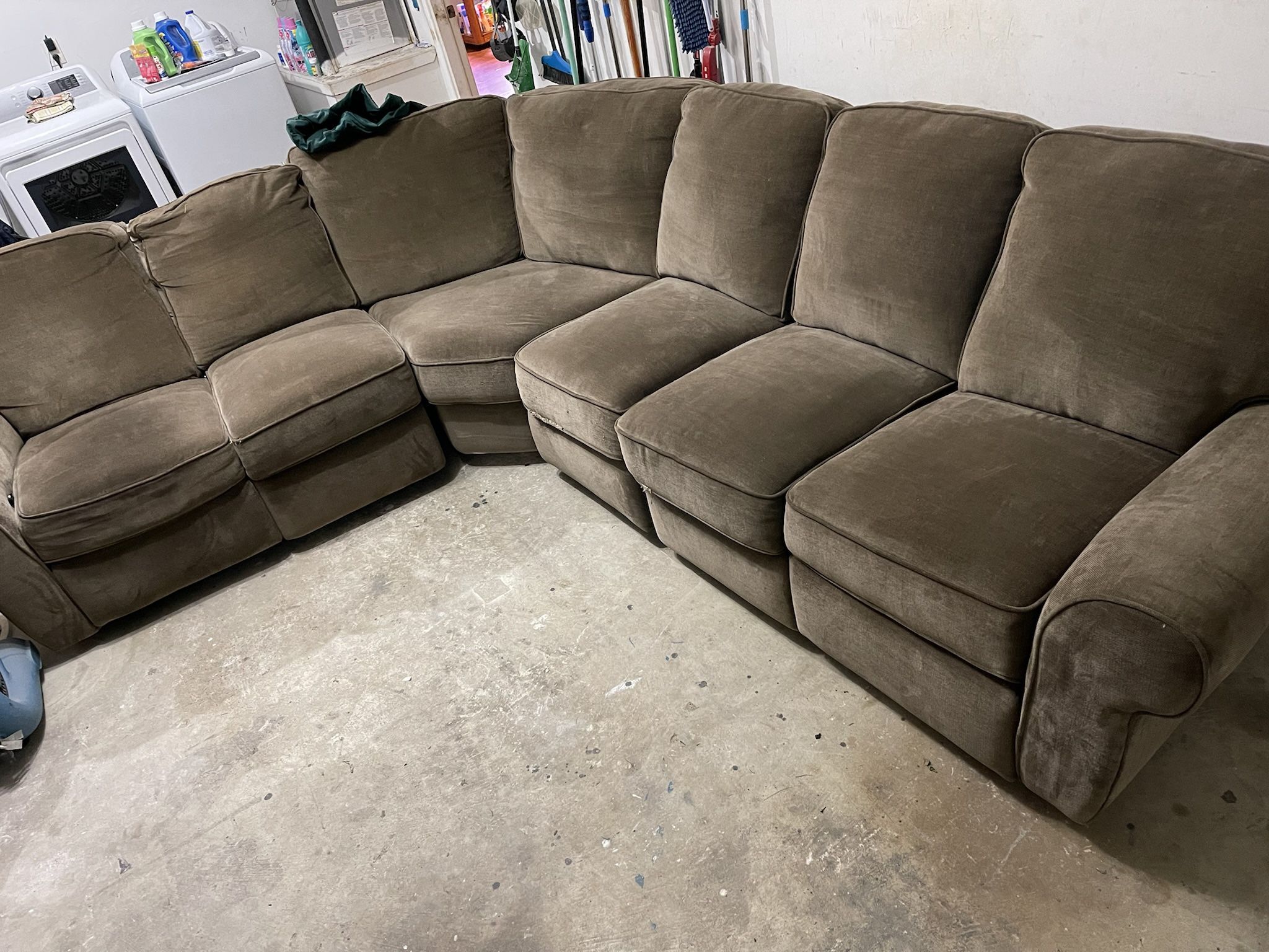 4pc Sofa Sectional w/ End Recliners for Sale in Houston, TX OfferUp