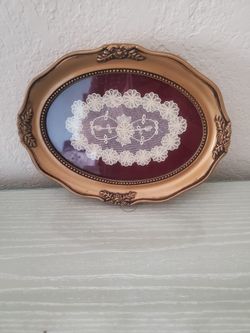 ANTIQUE-FRAMED KNIT