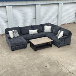 🌟LARGE 3 PC SECTIONAL COUCH🛋️FREE DELIVERY 🚚‼️
