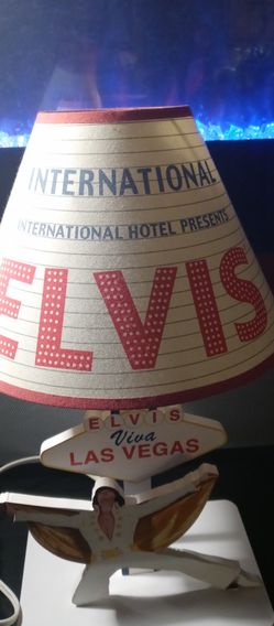 International Elvis Lamp