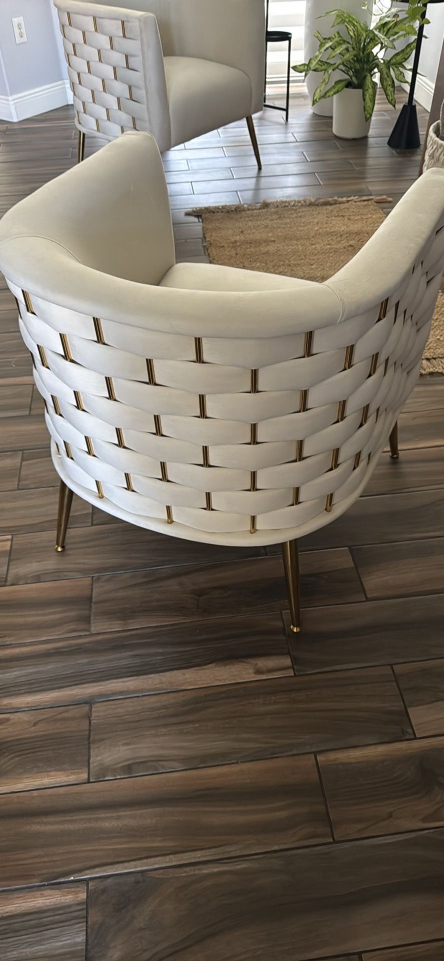 2 Cream/hold Accent Barrel Chairs 