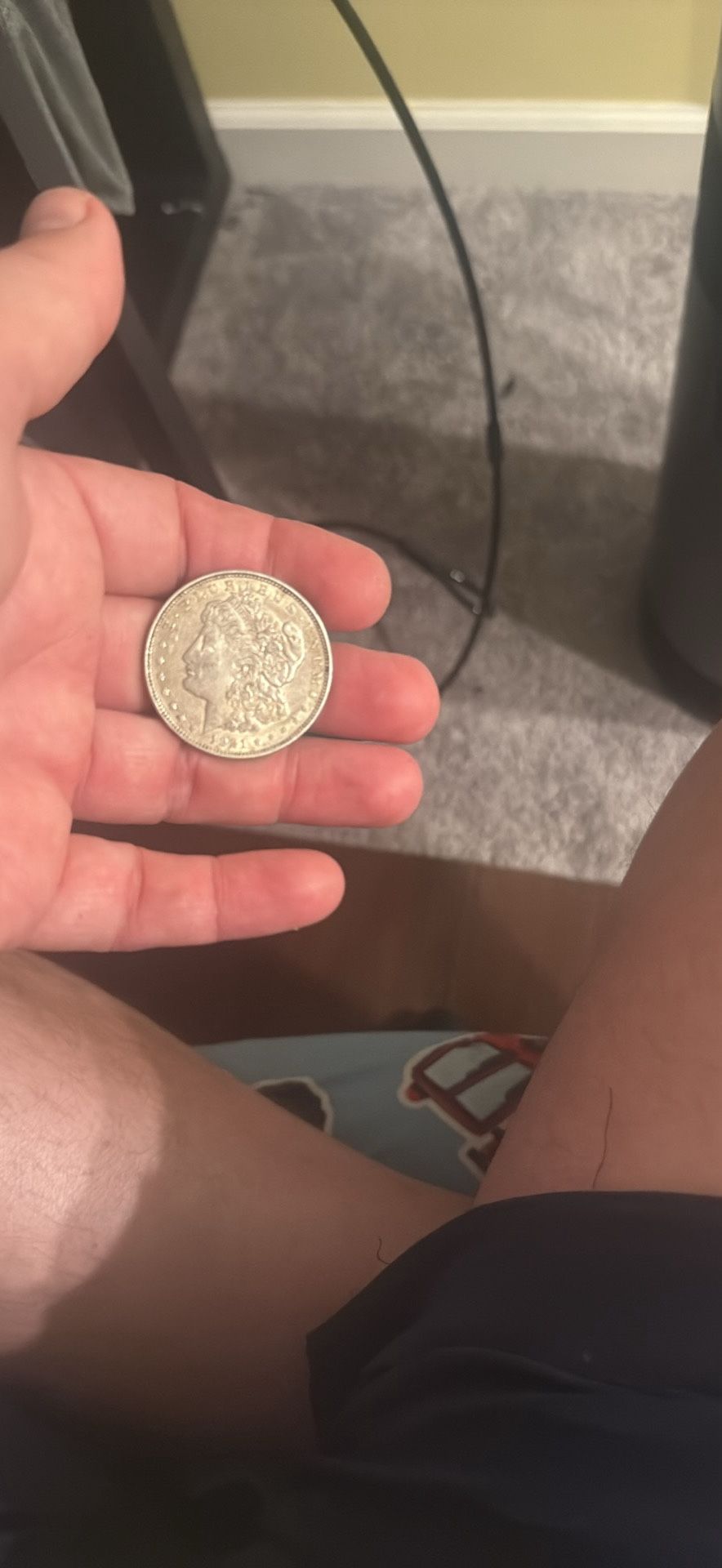 Moving Silver Dollar 