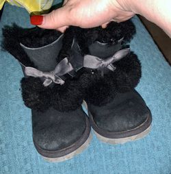 Authentic toddler girl Ugg boots size 9
