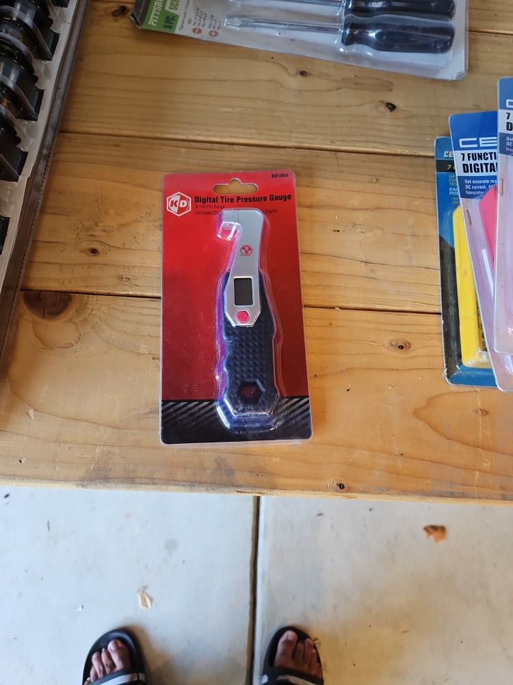 KD Digital Tire Pressure Gauge New