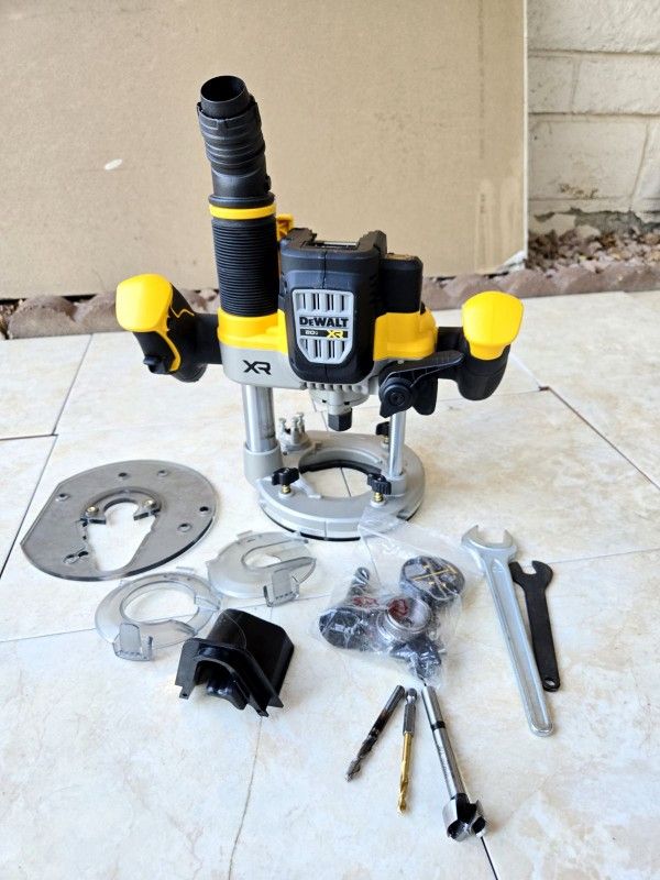 DEWALT 20V XR 2-1/4 Peak HP Plunge Router with accessories (Tool Only)