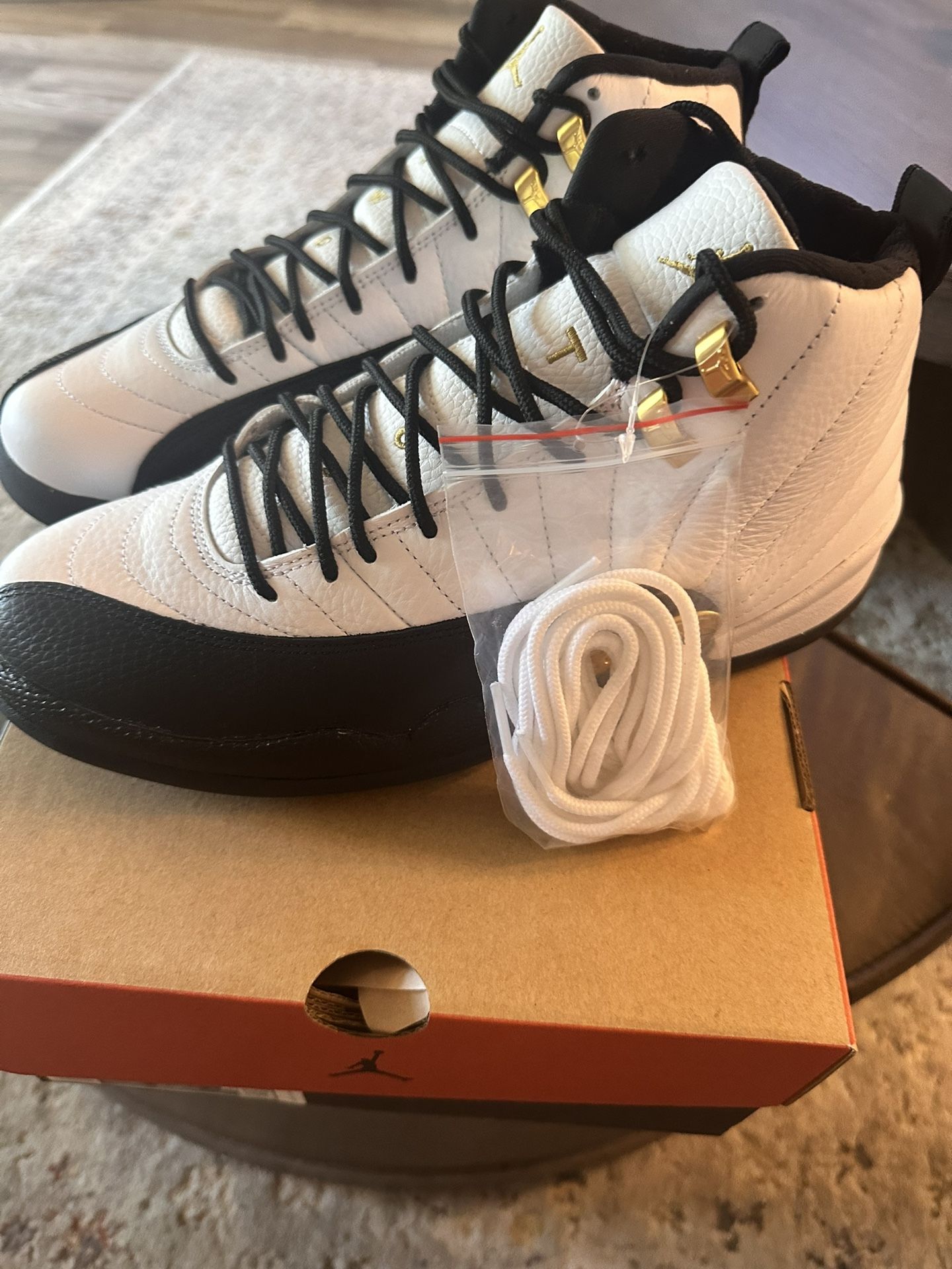 AIR JORDAN RETRO 12 GOLD