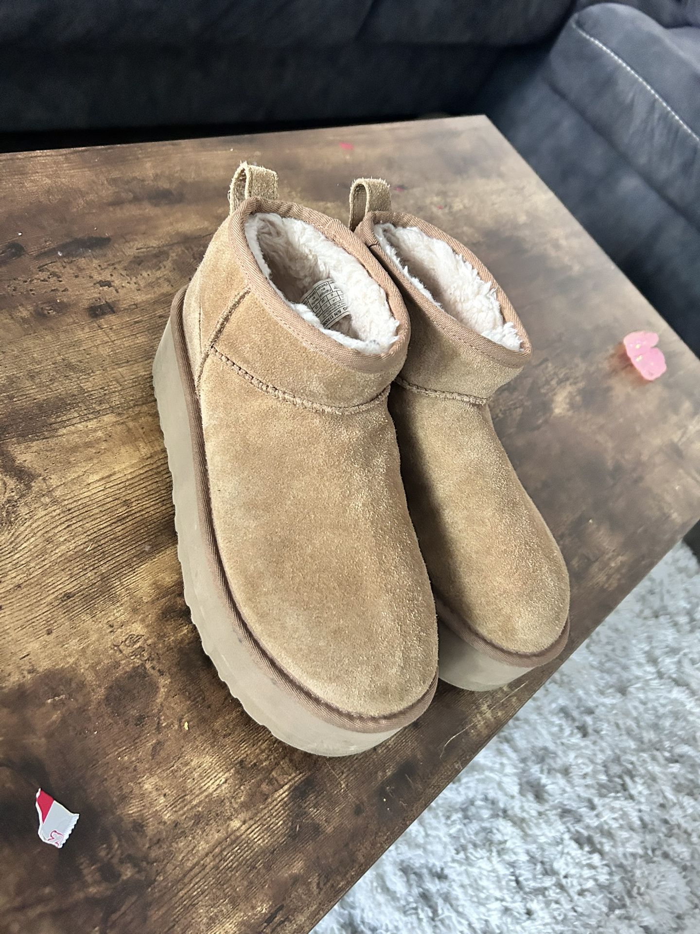 Platform Uggs Size 8