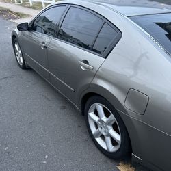 2004 Nissan Maxima