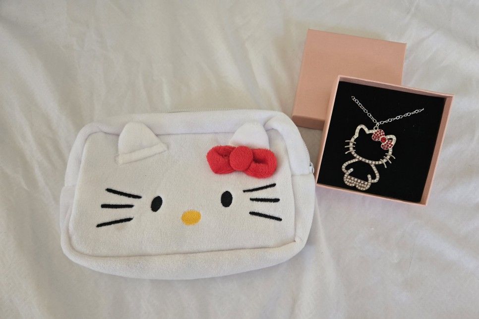 Hello Kitty  Purse