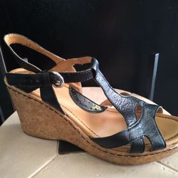 B.o.a. Wedge Sandals Size 9