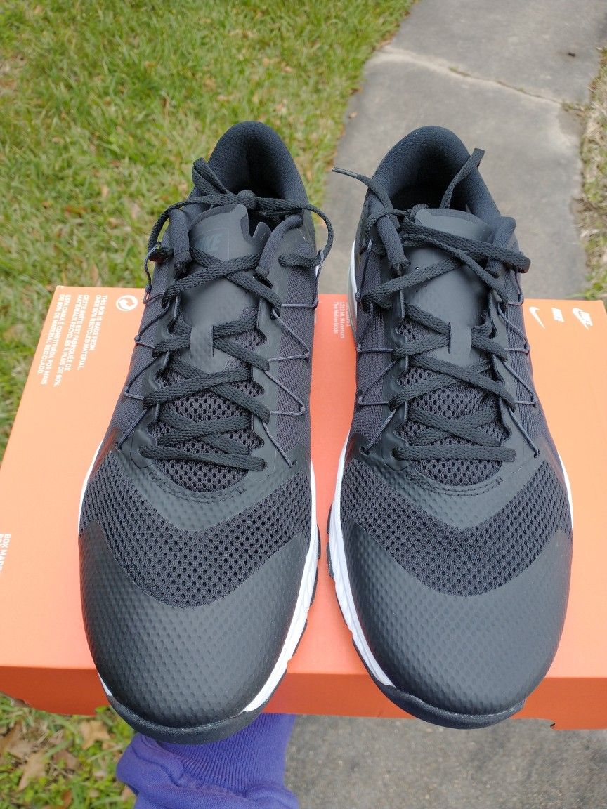 New Nike Zoom Train Complete men size