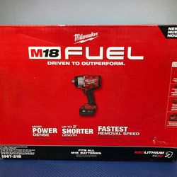Milwaukee 2967-21B M18 FUEL 18V Brushless Cordless 1/2" Impact Wrench w/Friction Ring Kit