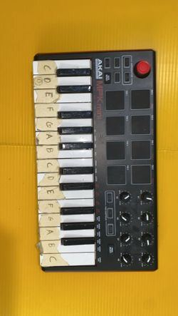 Akai MIDI Keyboard