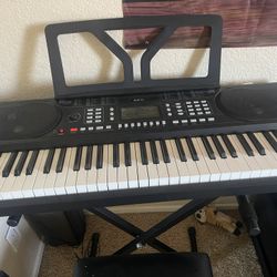Electronic Keyboard 