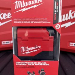 Milwaukee REDLITHIUM USB Bluetooth Jobsite Earbuds (New)