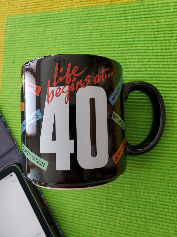 40th Birthday Gift Coffee Cup Mug Gag Funny Life Begins At 40