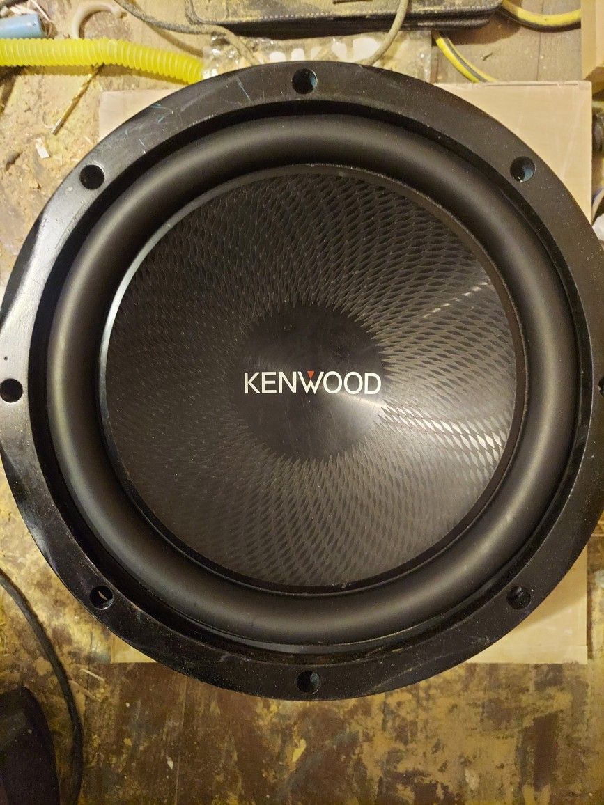 2 kenwood 12" subwoofers