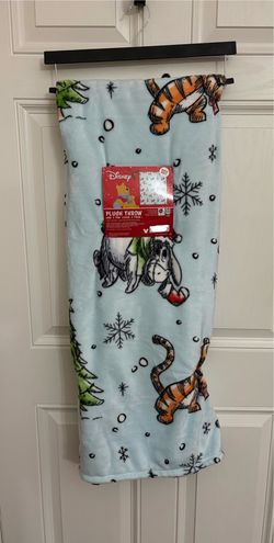 Winnie the Pooh Christmas Blanket