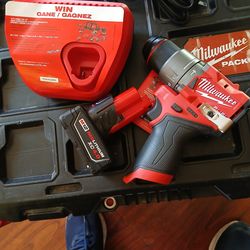 M12 Milwaukee Fuel Brushless Hammer Drill And  charger Battery 4.0ah With bag