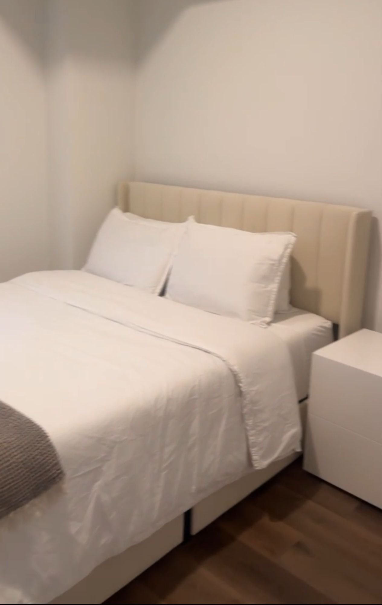 Upholstered Queen Size Platform Bed with Storage & Mattress