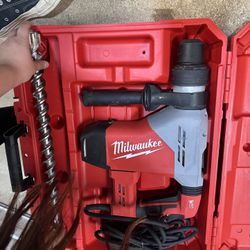 Milwaukee 1-9/16 in. SDS-Max Rotary Hammer 