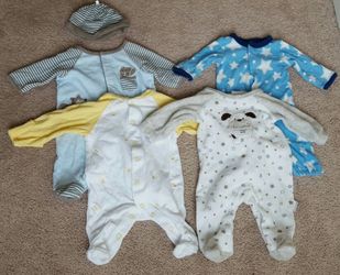 Newborn baby clothes