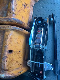 Floor jack stands 30,000 Clovis