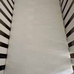 Crib Mattress Like New - Naturepedic Organic Cotton Classic