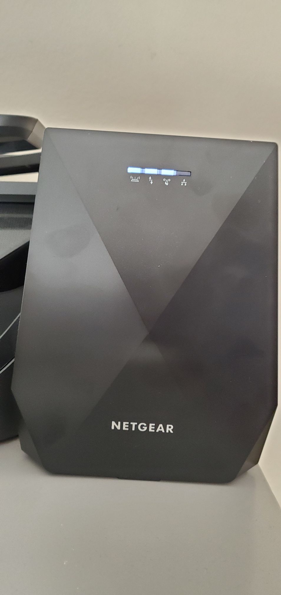 NETGEAR WiFi Mesh Range Extender EX7700