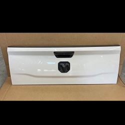 Dodge Ram 2500 19/24 Tailgate White