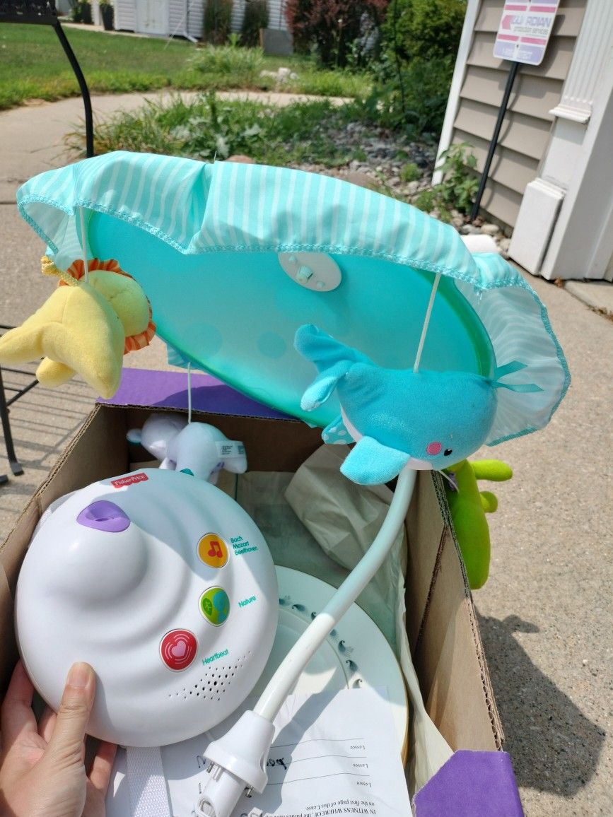 Fisher-Price Dreams1 Over The Crib Projection Mobile Baby Toy with Plush Animals