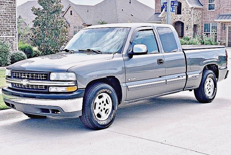 ֆ12OO 4WD CHEVY SILVERADO 4WD