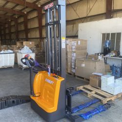 New Fully Electric Pallet Forklifts Pallet Stacking Machine 