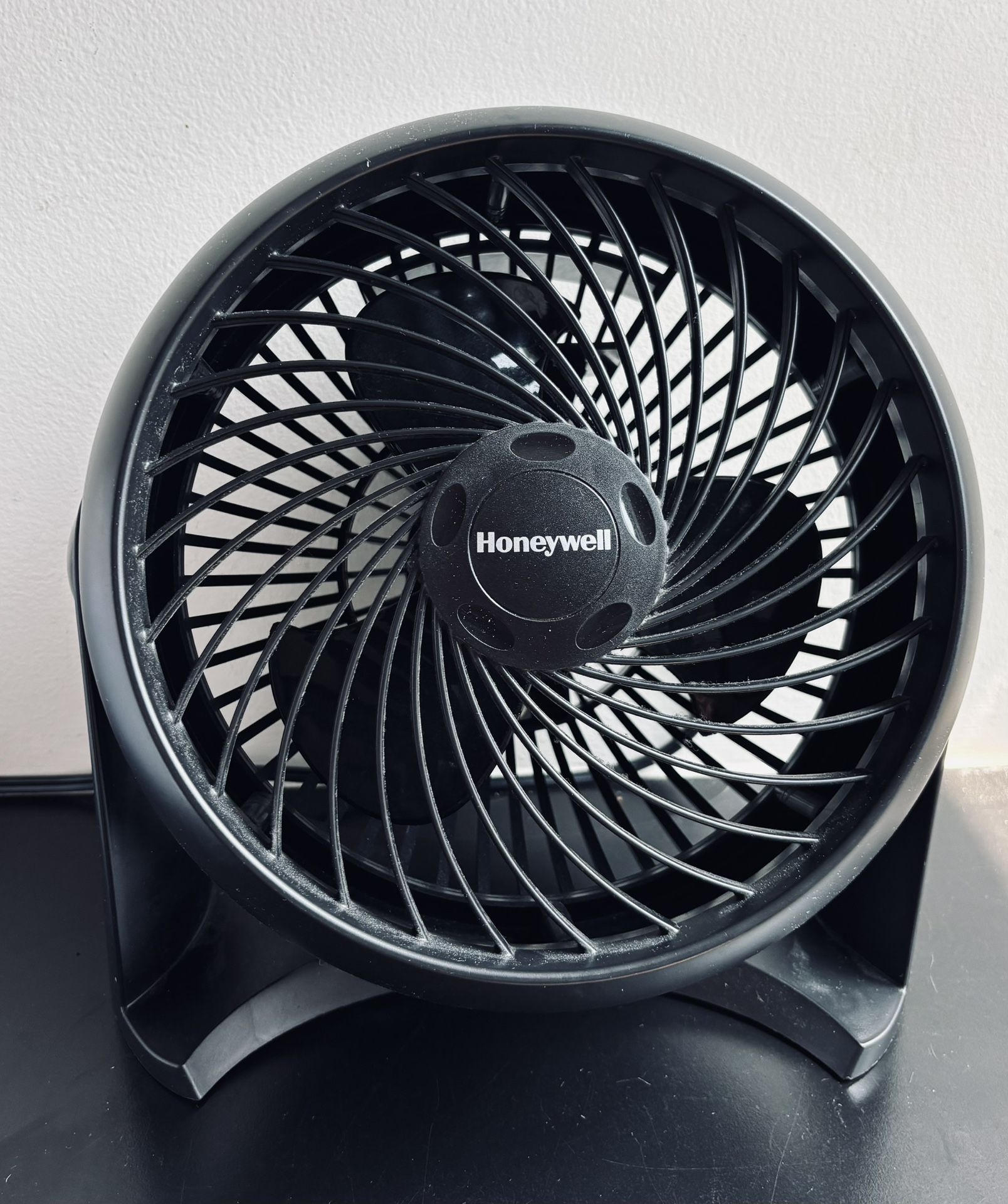 Honeywell Turboforce Table Fan