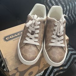 COACH SIZE 7