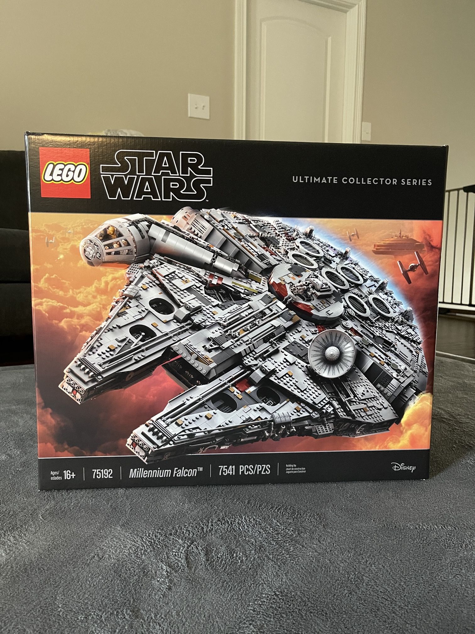 (NIB) UCS Millennium Falcon Lego Set (Lego Star Wars 75192)