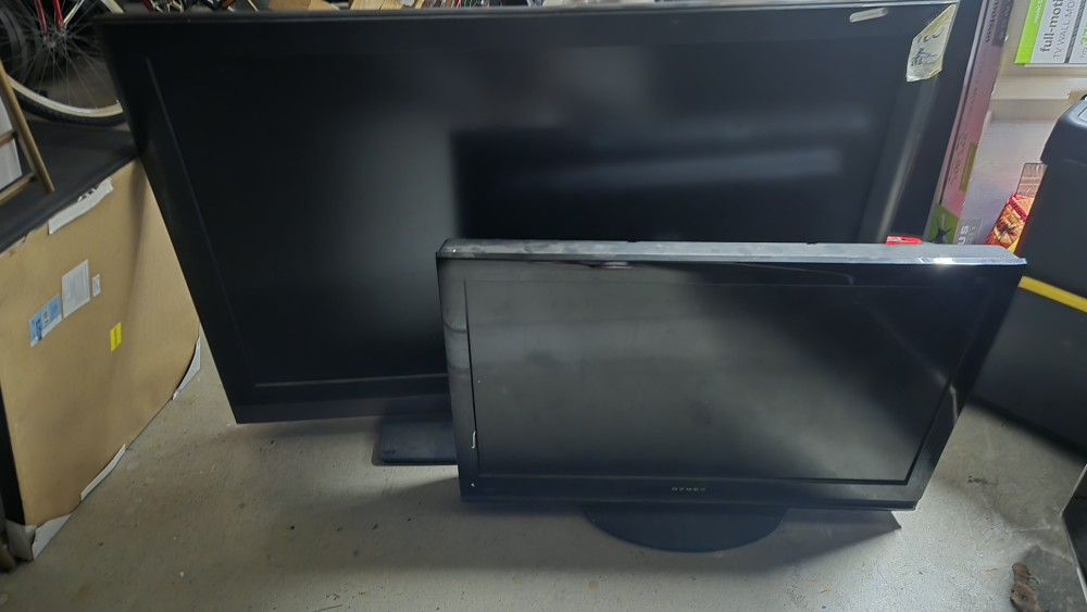 3 tvs