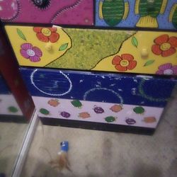 Cute Dresser Bottom Knobs Missing