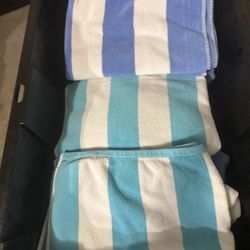 Pool towels